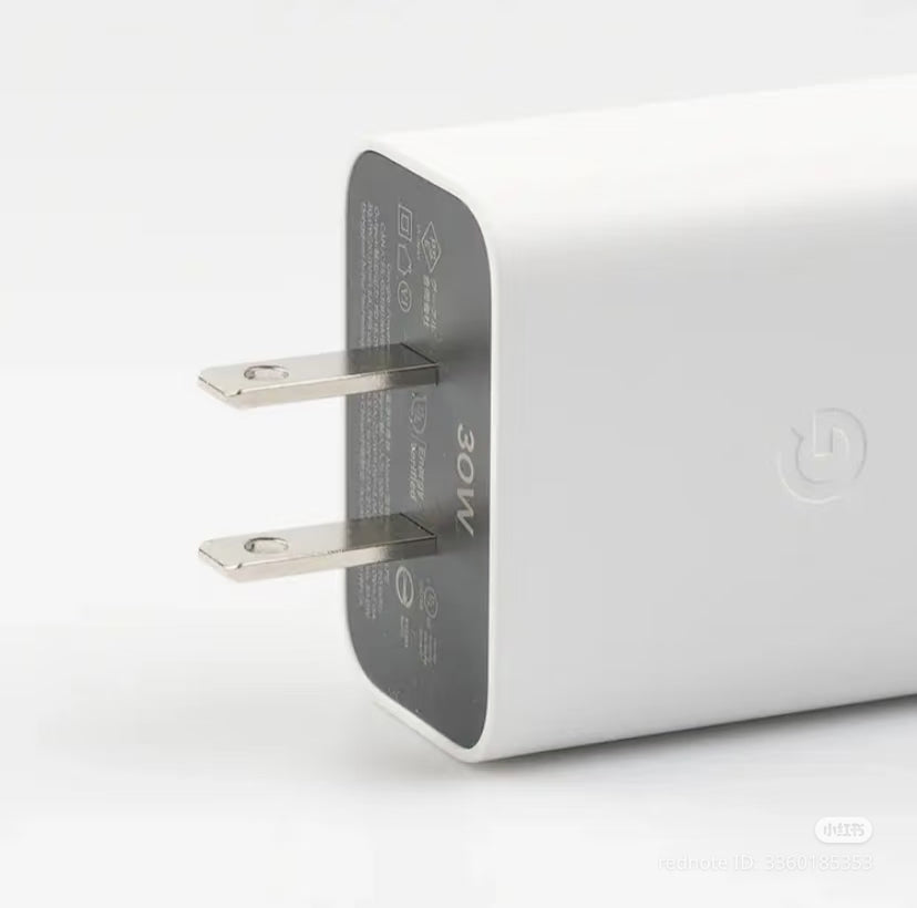 Google 30W USB-C PD fast charger original with high-quality construction and efficient power delivery technology