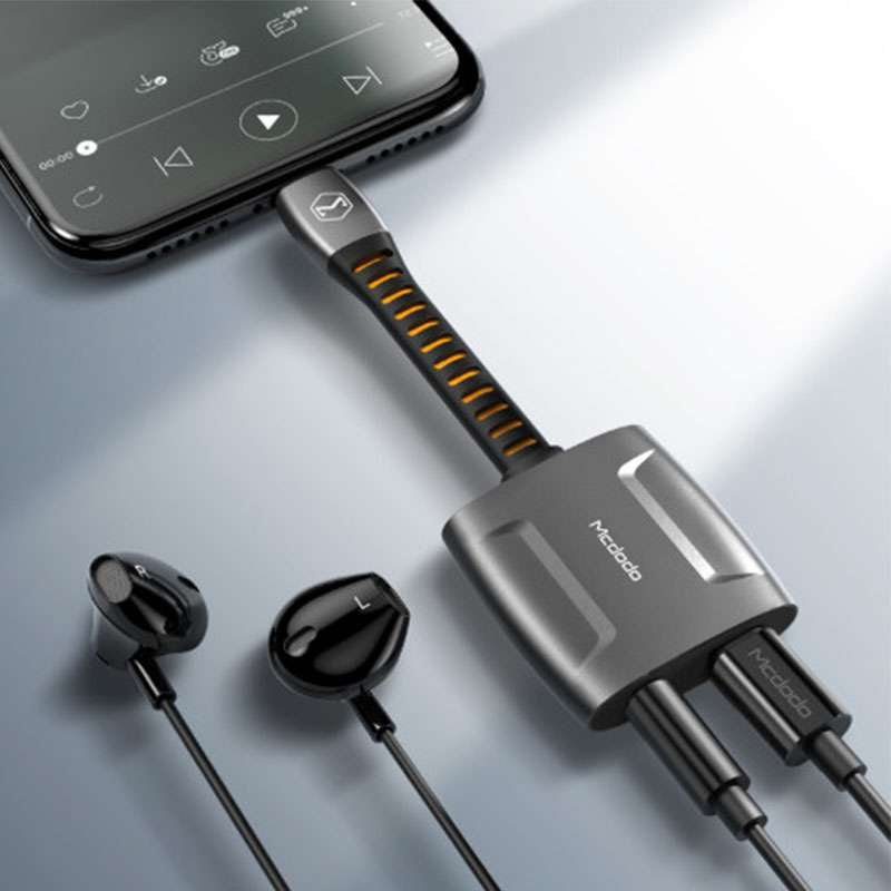 Mcdodo CA-634 Lightning audio adapter Odin series with compact design and high-quality audio conversion technology